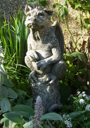 Ambrose old dragon statue sculpture for the garden